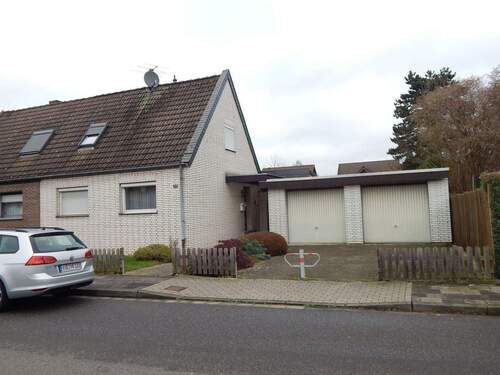 Aussenansicht - 4 Zimmer Mehrfamilienhaus, Wohnhaus zum Kaufen in Tönisvorst