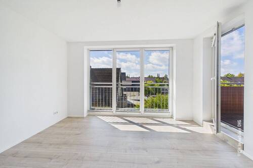 Wohnbereich mit Blick nach außen - 