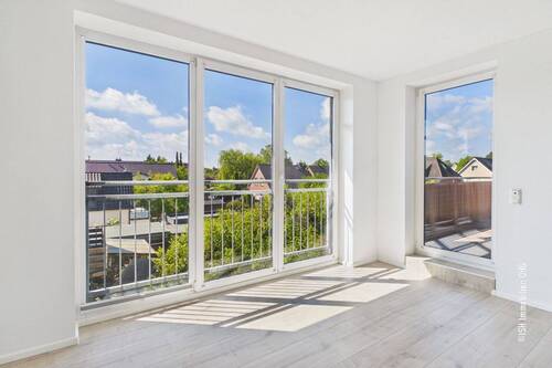 Wohnbereich mit Blick ins Grünee - 
