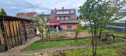 Bild 1 - Freibad vor der Türe! Einfamilienhaus in Spitzenlage mit großem Grundstück in Calw-Stammheim!