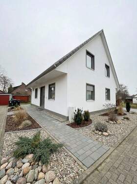 Bild 2 - 6 Zimmer Einfamilienhaus zur Miete in Lübeck