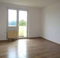 Helle 3-Raum-Wohnung mit Balkon und Blick ins Grüne in der Delle - Riesa Pausitzer Delle