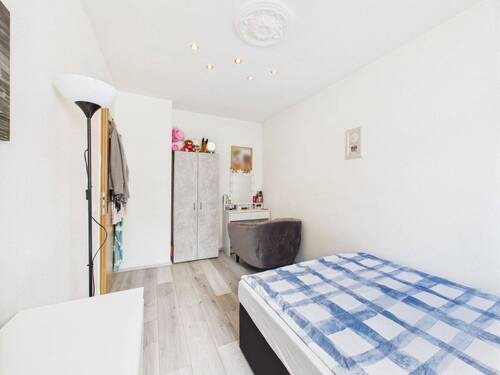 Schlafzimmer 1 Bild 2 - 