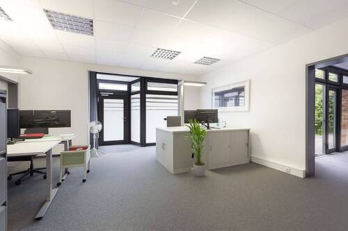 Büro - 2 Zimmer Etagenwohnung in Bergisch Gladbach