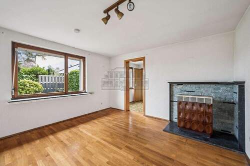 Wohnzimmer - 5 Zimmer Doppelhaushälfte zum Kaufen in Aachen