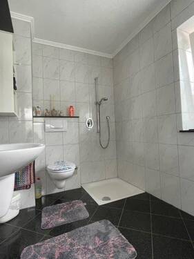 Duschbad im Erdgeschoss - 