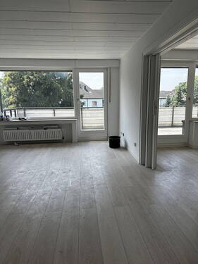 Bild 1 - 4 Zimmer Eigentumswohnung, mit Ausbaureserve, Renoviert in 2025