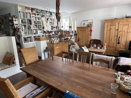3Wohnraum - 3 Zimmer Etagenwohnung in Köln / Weiß