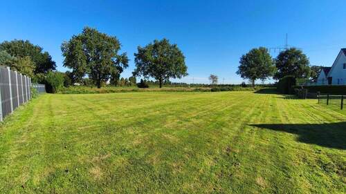 Baugrundstück (2) - 4 Zimmer Einfamilienhaus in Haseldorf