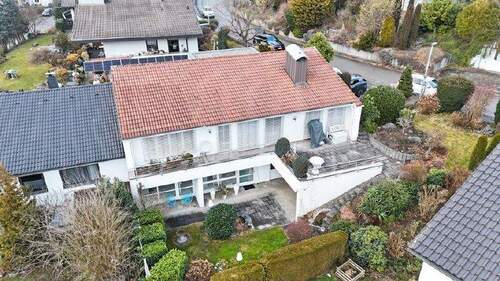 Ansicht - TOP LAGE TETTNANG: GROSSZÜGIGES 1-FAM.HAUS (DHH) MIT ELW ODER BÜRO