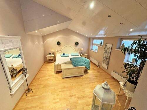 Schlafen - Mehrfamilienhaus, Wohnhaus mit 140,00 m&sup2; in Tettnang zur Miete