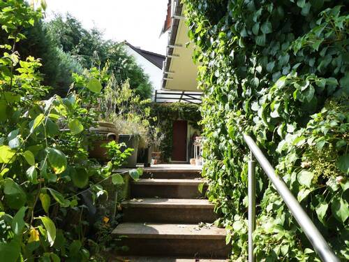 Treppe zum Garten - 