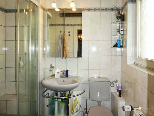 Tageslichtbad mit Dusche - 