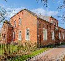 Großzügiges Anwesen auf großem Grundstück in Krummhörn - vielseitige Nutzungsmöglichkeiten