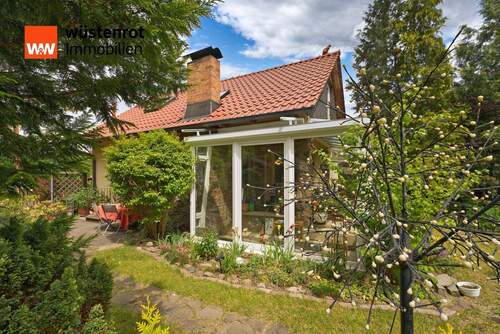 Seitenansicht Haus - 2 Zimmer Einfamilienhaus in Spreenhagen / Braunsdorf
