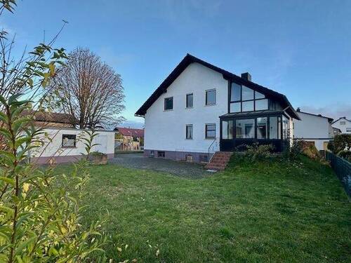 Objektansicht Wintergarten - 8 Zimmer Mehrfamilienhaus, Wohnhaus in Schaafheim