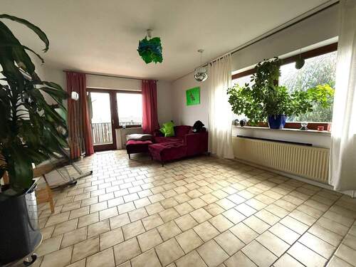 Wohnzimmer - 2 Zimmer Etagenwohnung zum Kaufen in Gelnhausen