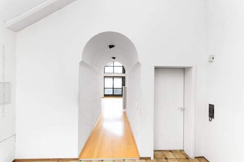 Flur Wohnung Anbau - 9 Zimmer Mehrfamilienhaus, Wohnhaus in Rödermark