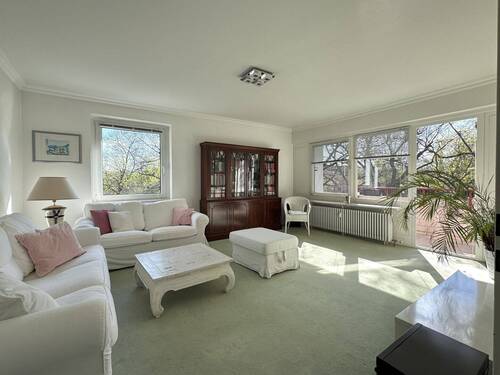Wohnzimmer - Gepflegt und bezugsfrei - 3-Zimmer Wohnung nahe der Gropius Passagen