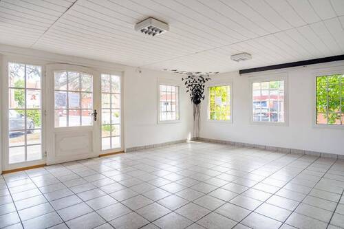 Impressionen - Einfamilienhaus mit 685,00 m² in Esens zum Kaufen