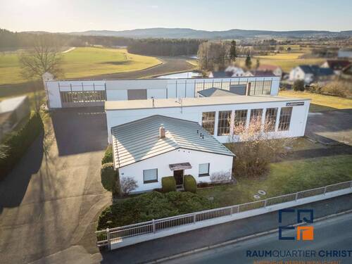 Luftaufnahme - 3 Zimmer Mehrfamilienhaus, Wohnhaus zum Kaufen in Wiesau