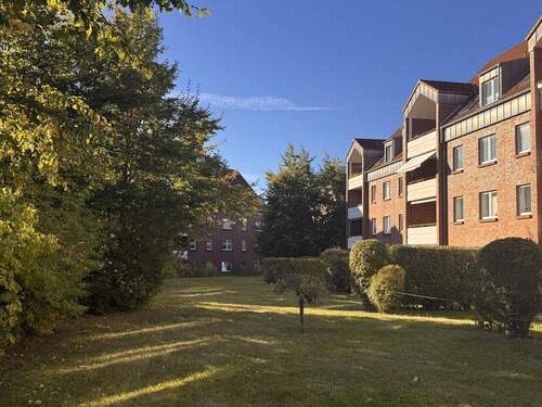 Hinterhof - Sehr schöne Dachgeschosswohnung mit Loggia in Wismar zu verkaufen!