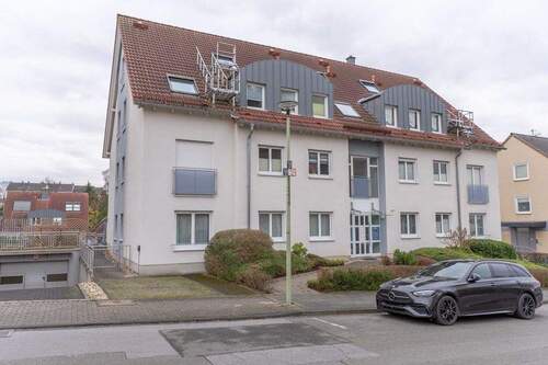 Hauszugang und Tiefgaragenzufahrt - 3 Zimmer Terrassenwohnung in Hagen