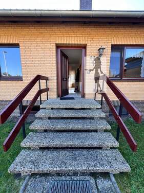 Hauseingang - Einfamilienhaus mit 148,00 m&sup2; in Gusborn zum Kaufen