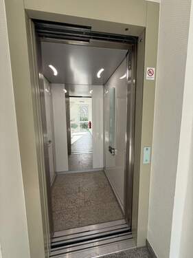 Fahrstuhl - 