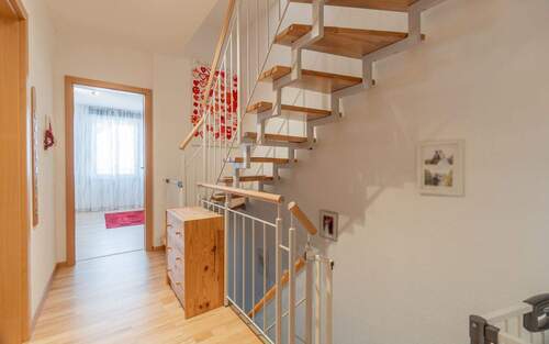 Treppenhaus / Flur OG - 