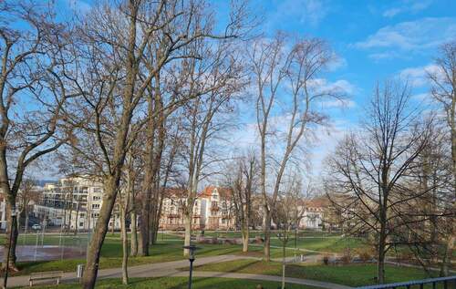 Blick zum Stadtpark - 9 Zimmer Mehrfamilienhaus, Wohnhaus in Kaiserslautern