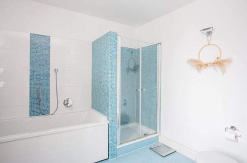 Hauptwohnung OG - Bad - 