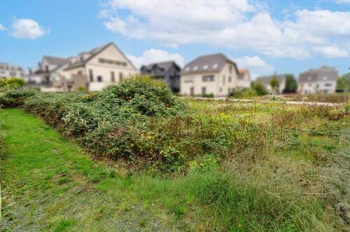 Grundstück Seitenansicht - Grundstück zum Kaufen in Neu-Isenburg
