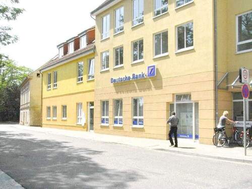 Außenansicht 1 - 5-Zi.-Whg. oder PraxisBüro, 1. OG, 145,4 m². Zentral gelegen. Sehr gute Lage. Courtagefrei