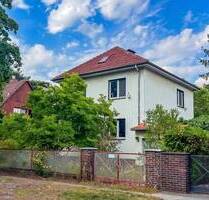 Bezugsfrei: Zweifamilienhaus in Heiligensee mit Potenzial zur Entfaltung - Berlin