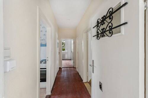 Diele EG - 6 Zimmer Mehrfamilienhaus, Wohnhaus zum Kaufen in Berlin