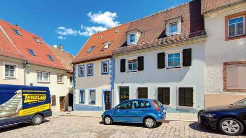 58_2.jpg - Denkmalgeschütztes Wohnhaus in zentraler Lage