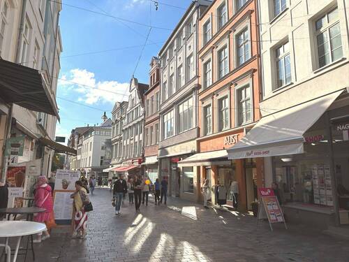 Blick in die Kröppeliner Str. - Gewerbeobjekt (Büro, Produktion, Verkauf) in Rostock