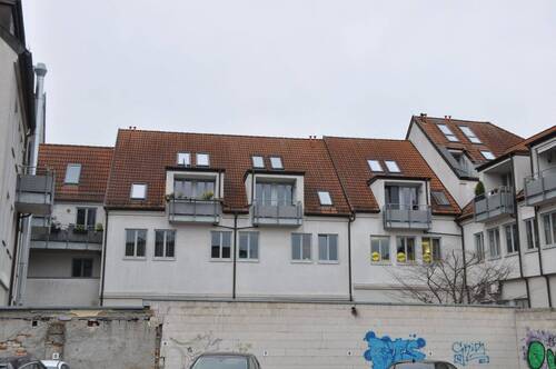 Innehofansicht - 2-Zimmerwohnung mit Balkon in der Stralsunder Altstadt