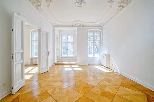 Wohnzimmer - Best of City-West: Stuck, Style & Großstadtromantik