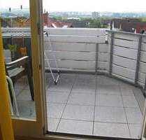 Top gepflegte 2- Zi.- DG.-Wohnung m. Balkon u. Carport - Northeim