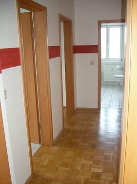 Flur in Parkett.jpeg - 