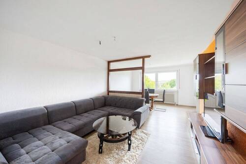 Wohnzimmer - 3 Zimmer Etagenwohnung zum Kaufen in Tamm