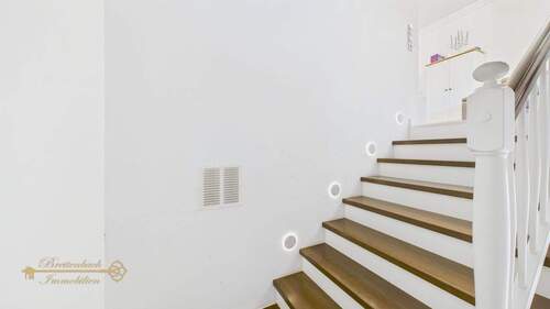Treppe mit Beleuchtung - 