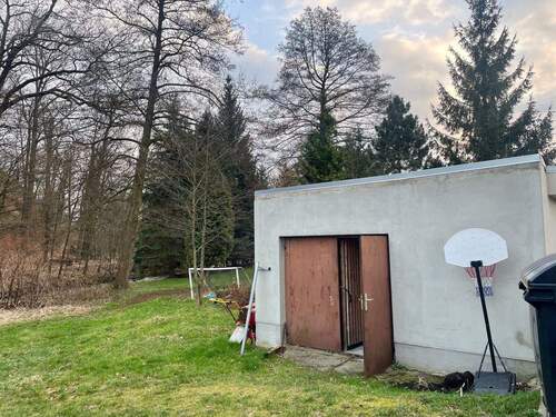 kellerähnliches Abteil in Garage - 