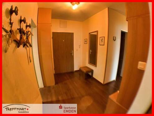 Eingangsbereich - Etagenwohnung mit 81,10 m&sup2; in Emden zum Kaufen