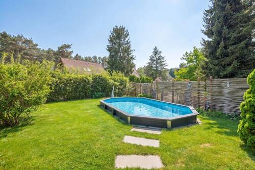 Pool in Süd-West Ausrichtung - 4 Zimmer Einfamilienhaus zum Kaufen in Dahlwitz-Hoppegarten