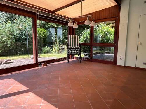 Schöner Wintergarten mit Schiebe-Elementen - 
