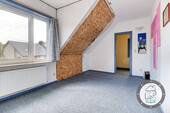 Zimmer Dachgeschoss mit angrenzender Nische - 
