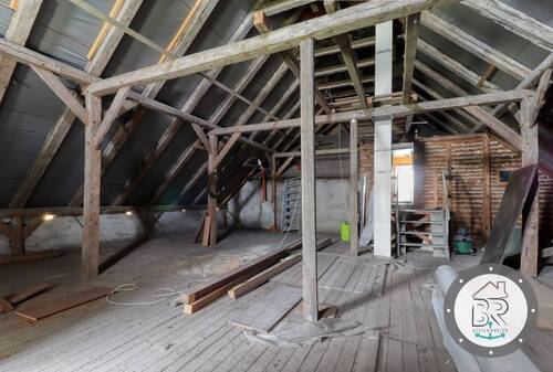 Unausgebautes Dachgeschoss vom Anbau - 